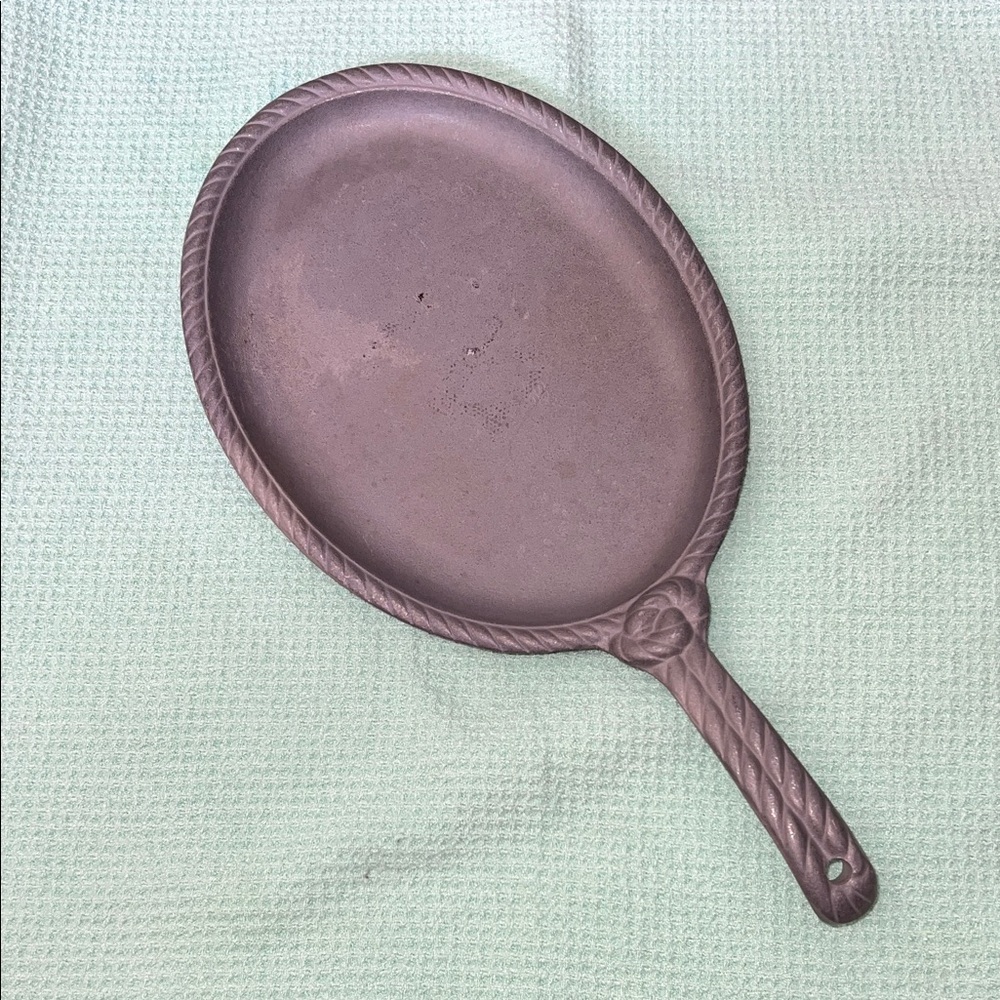 Wilton Armetale Oval Skillet with Handle